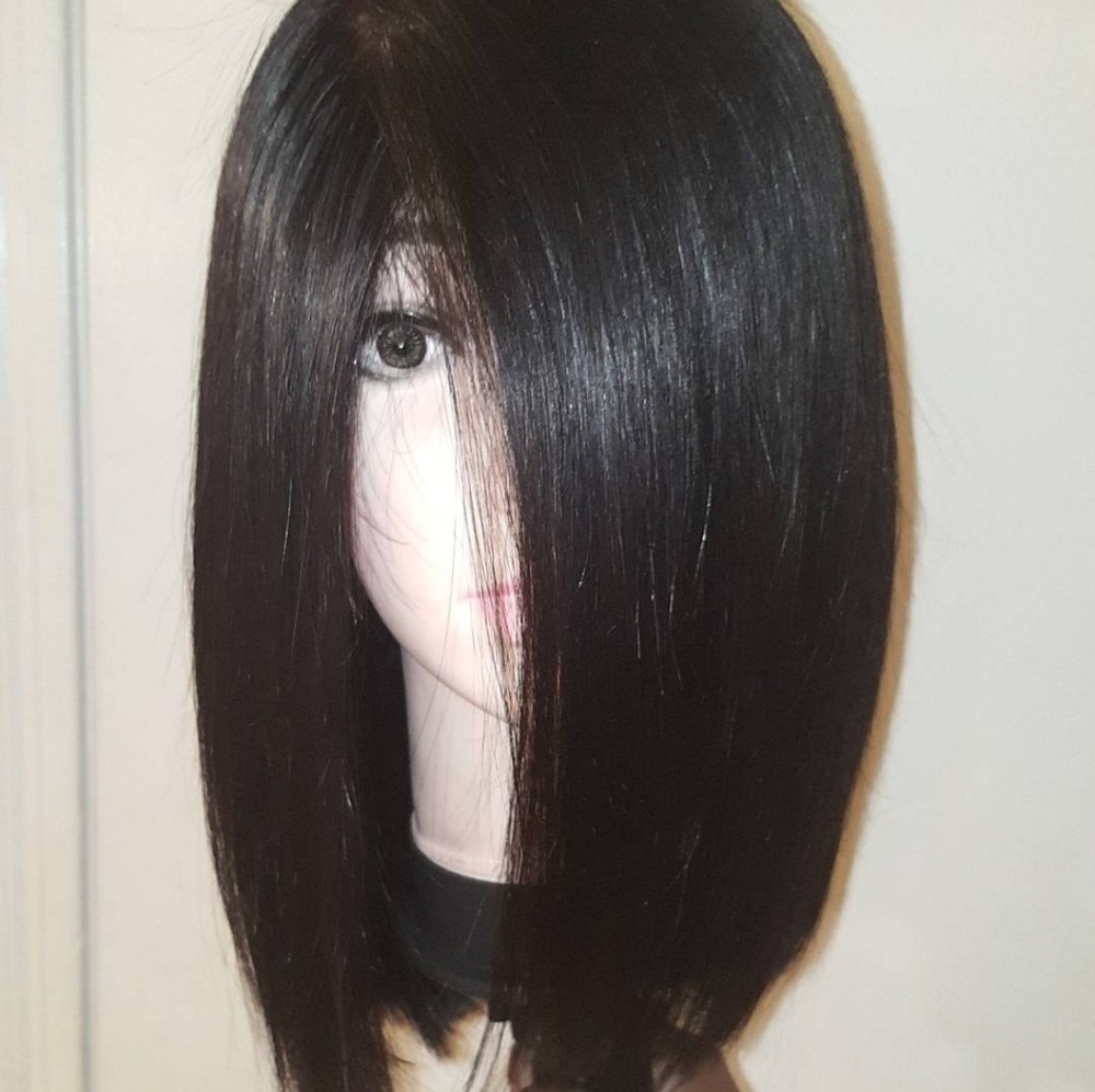 Black side part wig